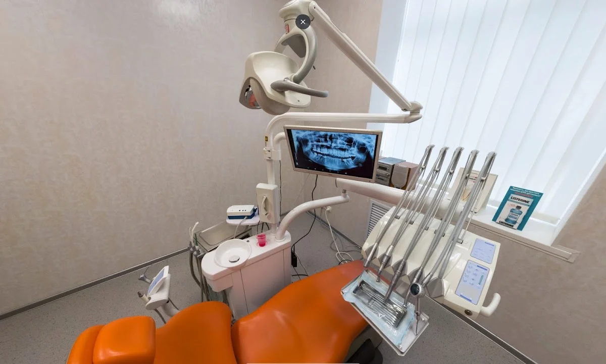 Брекеты и виниры Харьков Dentaclinic Детский стоматолог Протезирование зубов Имплантация зубов Лечение зубов