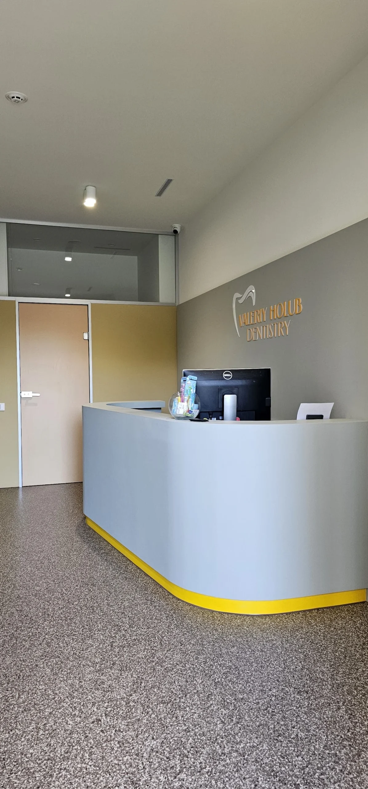 Стоматологія Валерія Голуба - VALERIY HOLUB DENTISTRY - 2