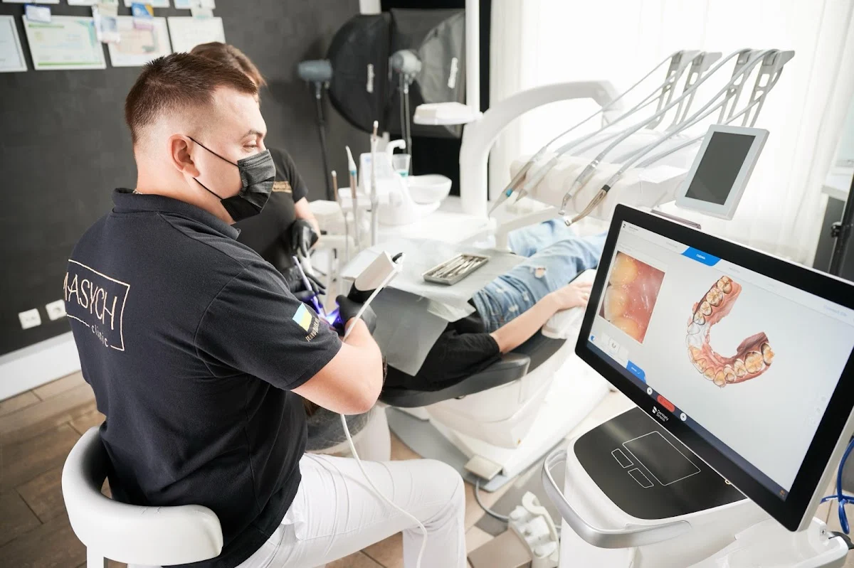Masych Clinic Центр естетичної стоматології та імплантації